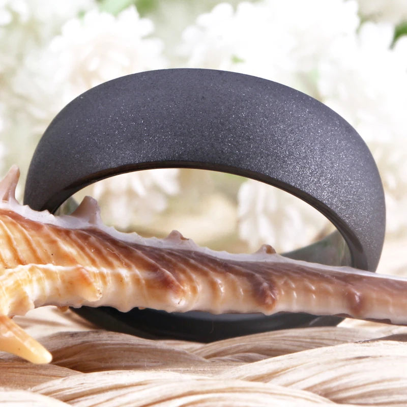 Классическое обручальное кольцо из черного вольфрама с пескоструйной