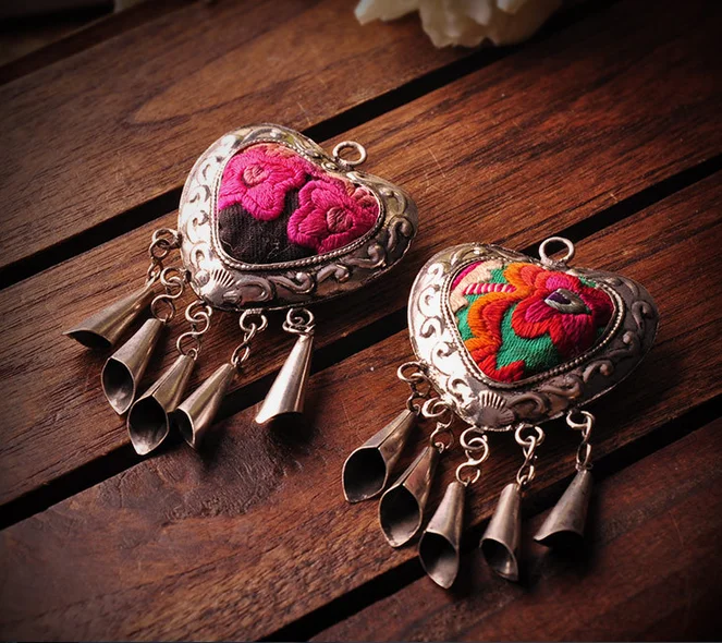 Ожерелье с серебряным кулоном Miao ручной работы в стиле ретро