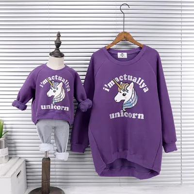 Purple Рождественский костюм для мамы и дочки; зимняя флисовая толстовка с капюшоном; одежда для семьи; свитеры с единорогом для мамы и дочки; Одинаковая одежда - Цвет: Purple