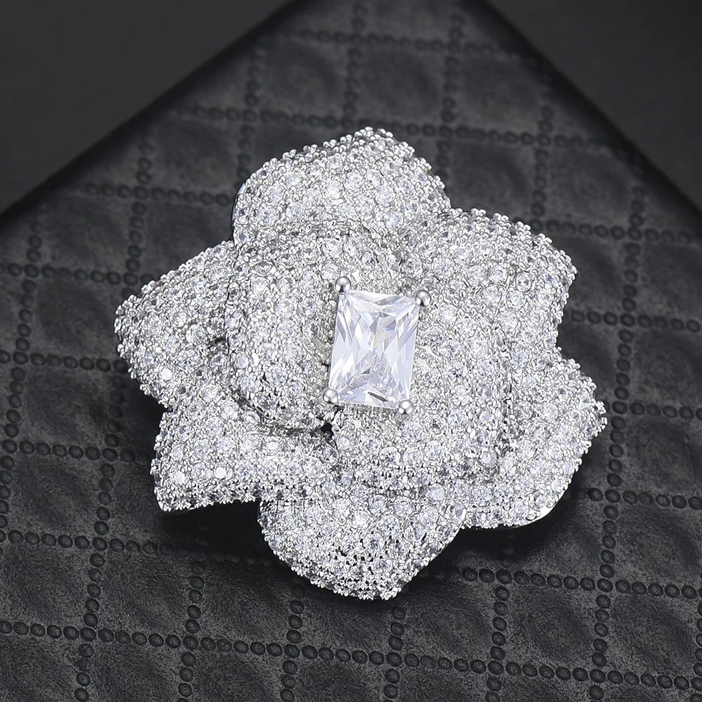 

Elegant Full Cubic Zirconia Noble Symbol Wedding Dress Accessories Winter Brooches for Women Lover Mother Birthday Jewelry Gift