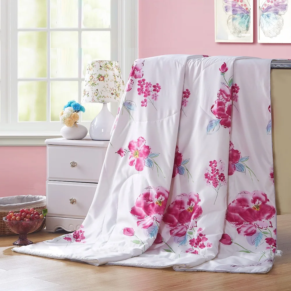 

Fashion Nice Queen and twin bed using Summers cool Comfirtable Thin Printing Silk Quilt free shipping