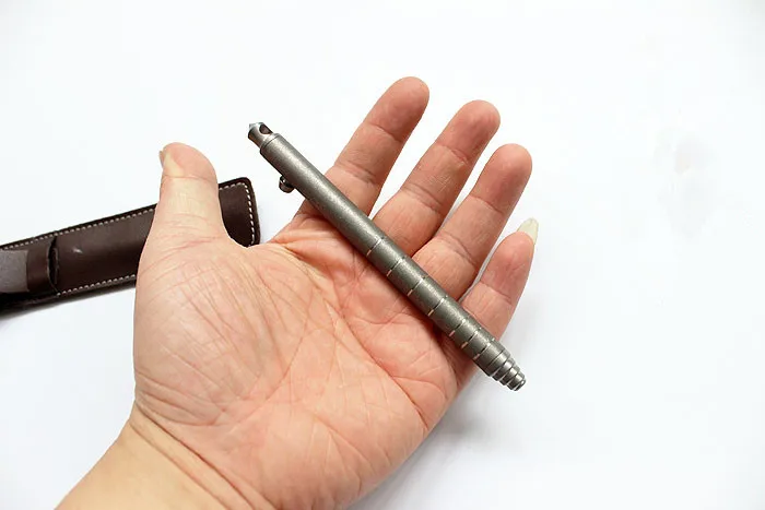 Online Panas! Hadiah Natal Titanium Alloy EDC Baut Pen Pertahanan Pena Taktis Tungsten Alloy Serangan Kepala Pena Tanda Tangan EDC Multi Alat