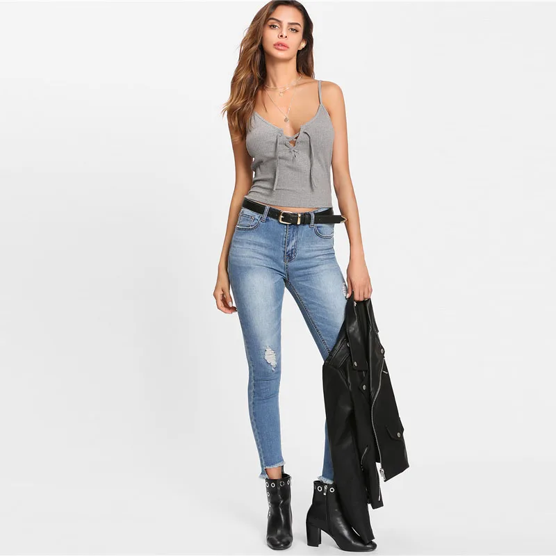 SweatyRocks кружевной ребристый Cami Top Серый Спагетти ремень без спинки Простой повседневный камзол Глубокий V шеи Slim Fit Crop Camisole