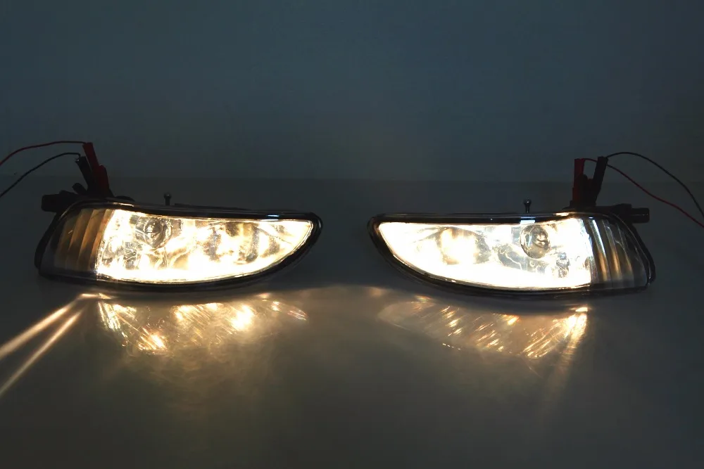 

eOsuns OEM halogen fog lamp for lexus RX300 RX330 RX350 HARRIER 2003-2008, with light bulbs