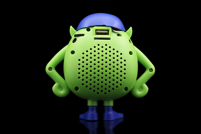 Бесплатная Доставка Монстры Мини Спикер ж/FM U-диск Карты ПАМЯТИ Mp3-плеер для