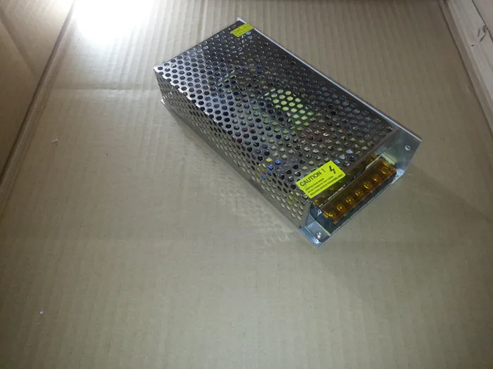 Высокое качество помещении камеры наблюдения посвященный питания 12V10A