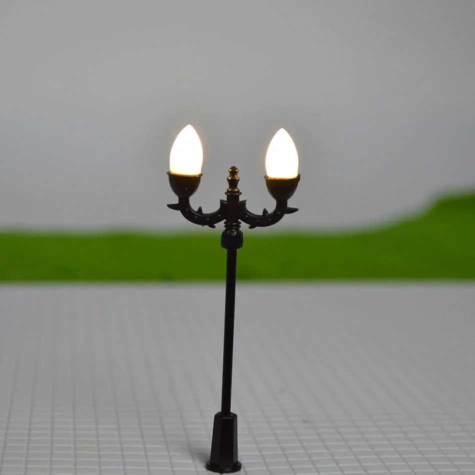 

50pcs 3V 7cm Miniature Diorama Model Lamppost Garden Lamp 1:150 Double-head LED Warm White Lighting Mini Model Light