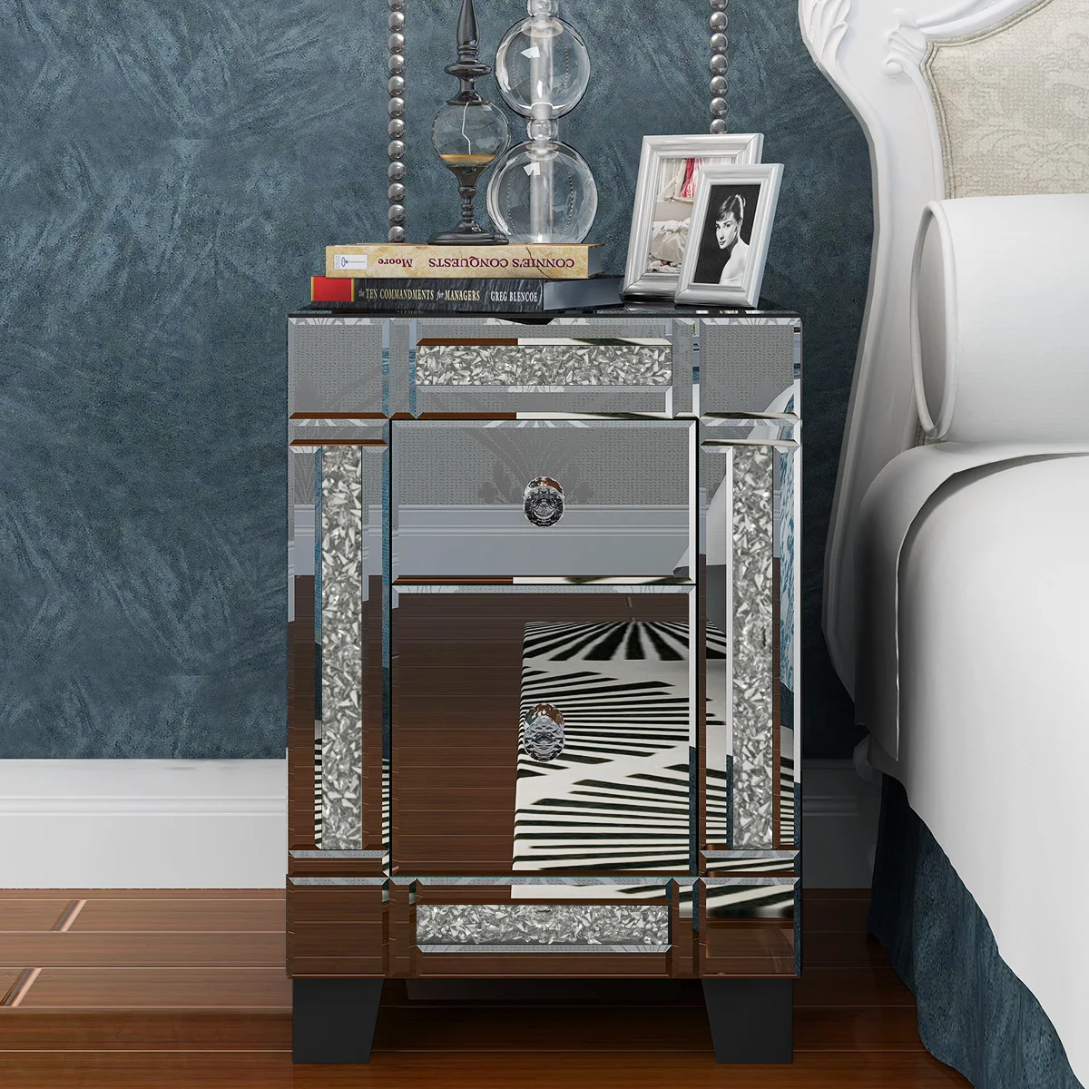 

Panana Mirrored Bedside Cabinet/ Bedside Table / Chest 3 Drawers Bedroom Nightstand Table De Chevet