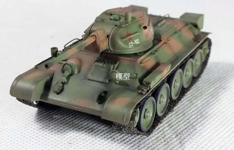T-34/76 южнороссийская армейская модель 1942 1:72 готовая легкая |