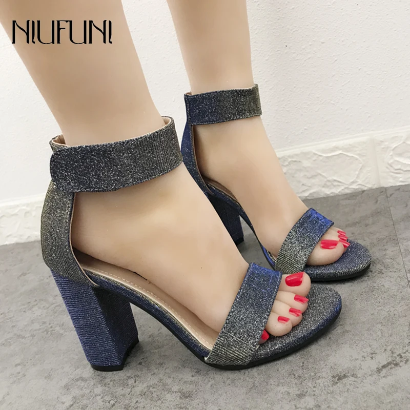 2019 Новое поступление весенне летние женские босоножки блестящие туфли с