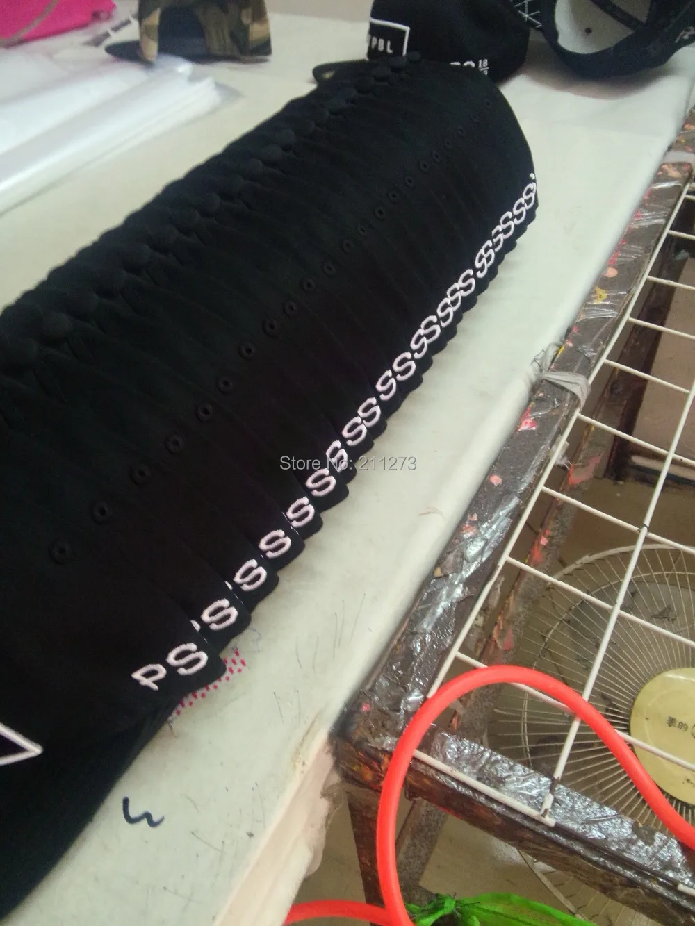 Оптовая продажа OEM Мужская бейсболка из 5 панелей сетчатая шапка-тракер 100%