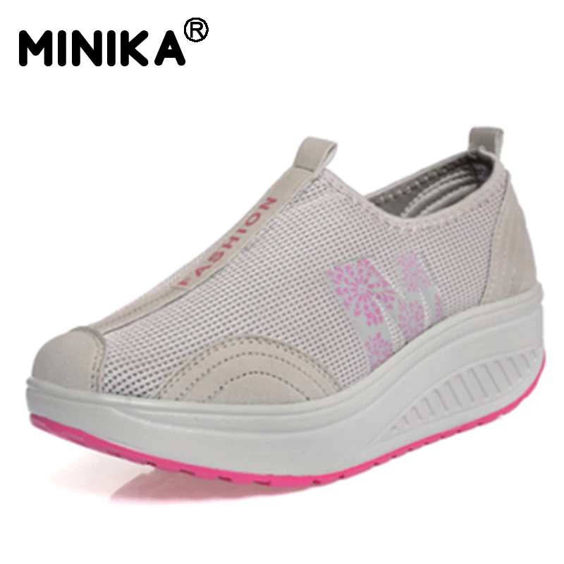 Minika/летние дышащие сетчатые женские туфли на танкетке слипоны для фитнеса