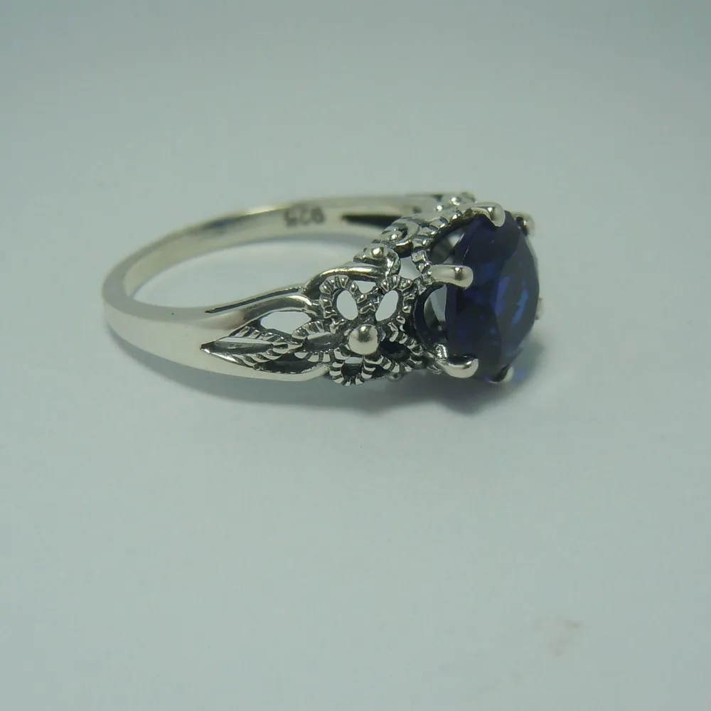 We can customize exempt postage to wholesale and retail The queen temperament patterned sapphire ancient silver ring | Украшения и