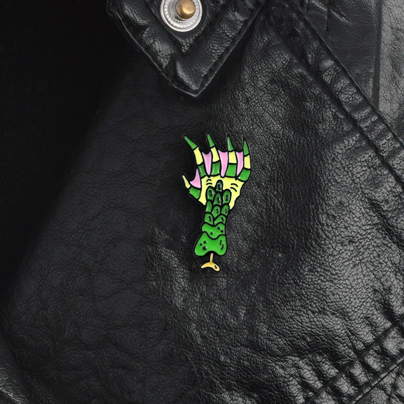 New Arrival Green Scaly Hand With Web Shape Brooch Personality Rock And Roll Punk Style Pins Best Gift For Friend Cute | Украшения и