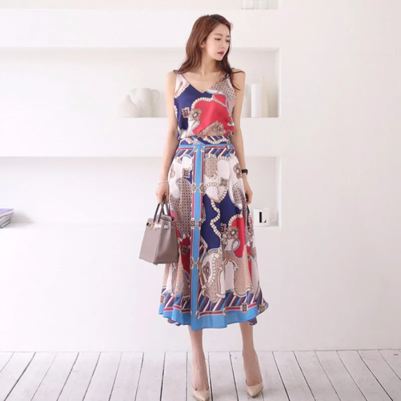 

CWBshowGG New two-piece Set 2019 summer V-neck Spaghetti Strap Backless Top fashion print skirt Two-Piece Set Women's Clothing