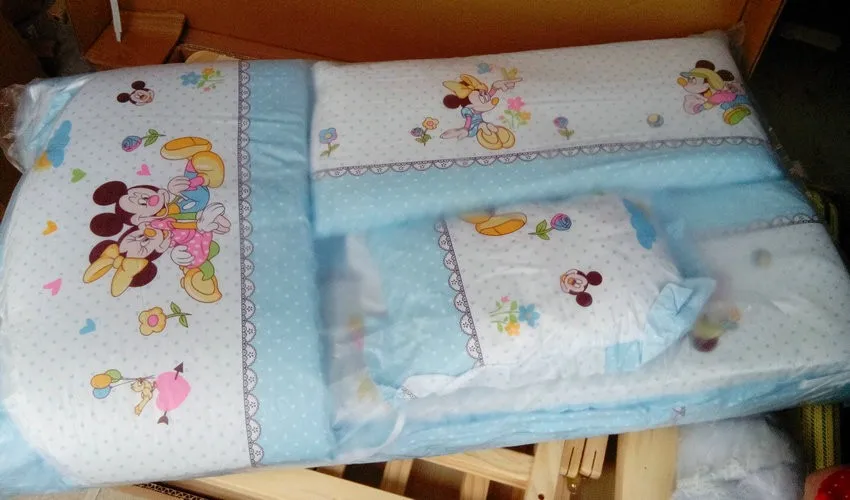 Продвижение! 7 шт. микки маус детское постельное белье комплект младенческая