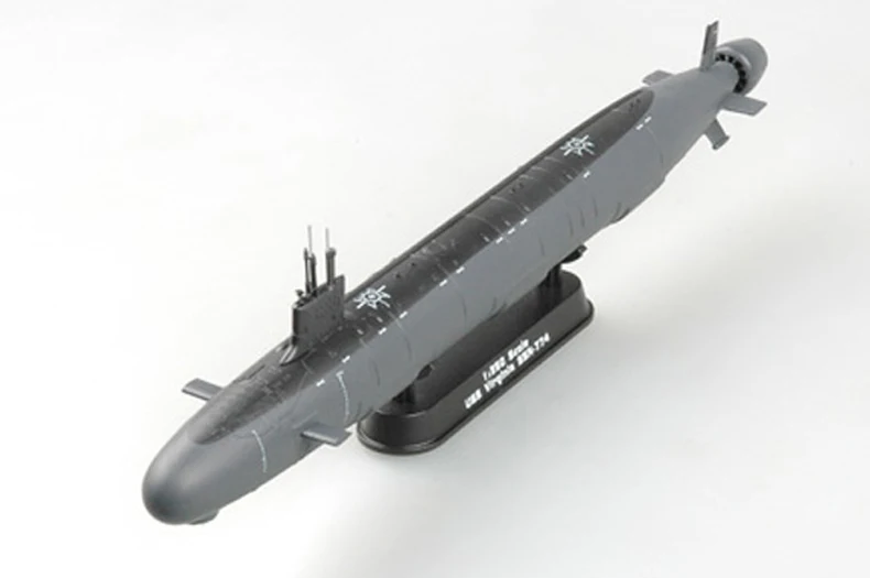 Модель Trumpeter Готовая модель 1/350 37503 ВМС США Виргиния подводная лодка