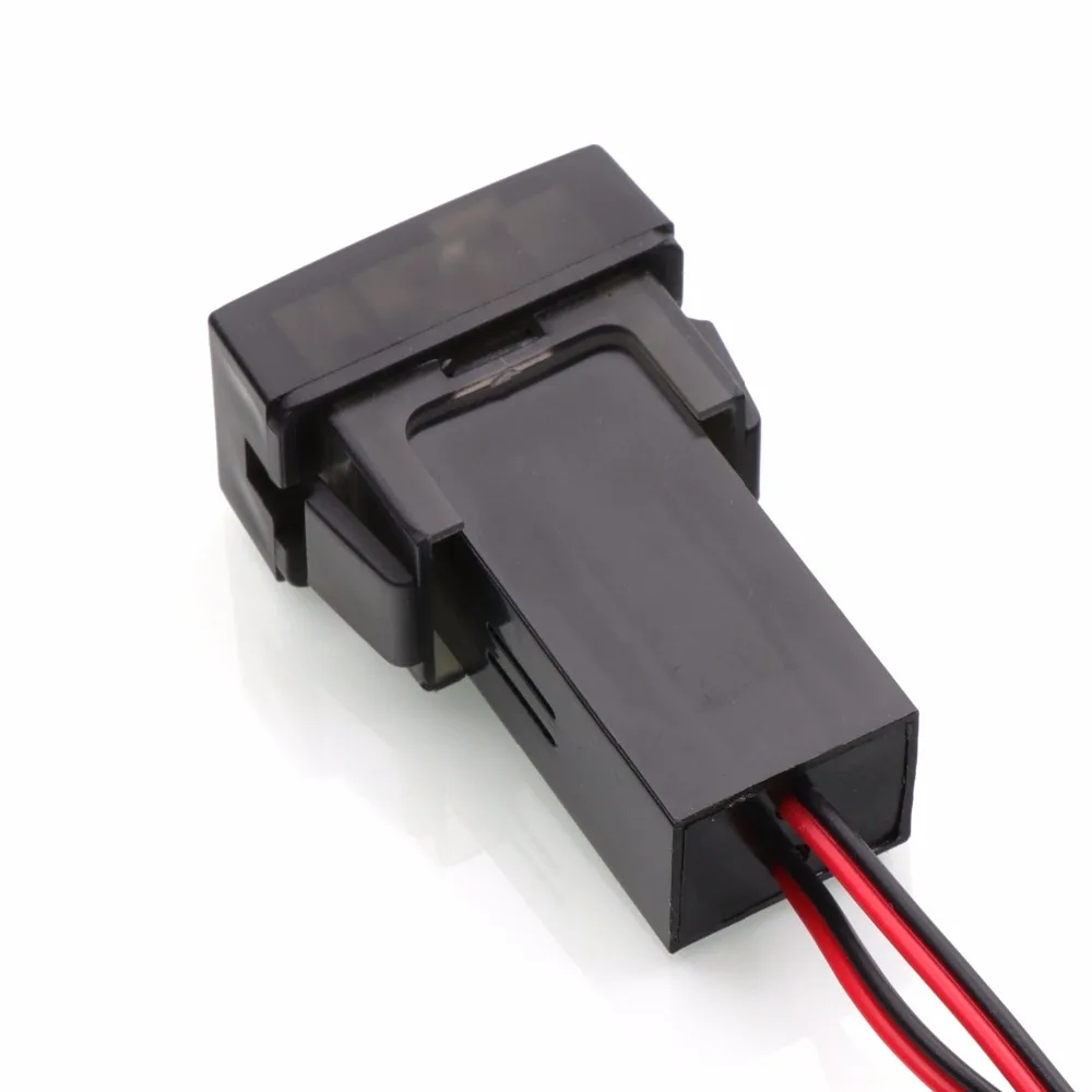 Автомобильное зарядное устройство с USB-интерфейсом 5 В 2 1 А и измеритель