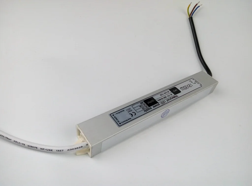 Драйвер для светодиодной ленты преобразователь 220 В в 12 постоянного тока 30 Вт