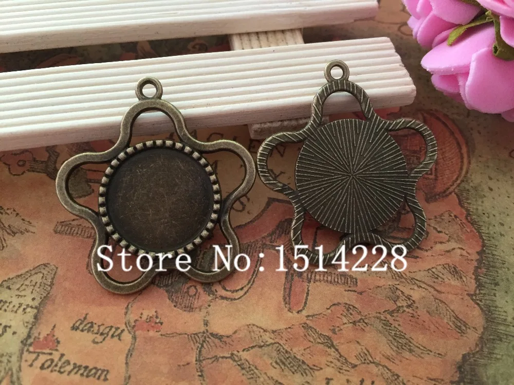 

Free shipping!20pcs/lot.Antique Bronze Plum blossom Shape Round Cabochon Pendant Settings Jewelry Pendant (inner Size 18mm)