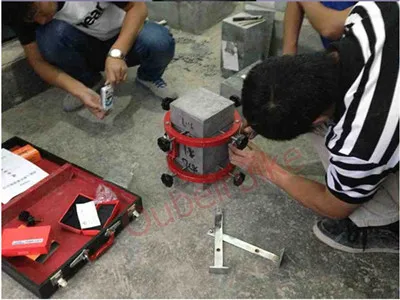 Лабораторный бетонный компрессометр Экстензометр и Продольный