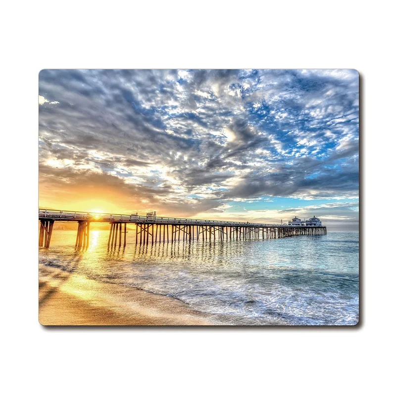 Защитный коврик для мыши офиса с изображением заката на морском пирсе, напечатанным на прочной ткани с анти-скользящим резиновым основанием, размером 220x180x3 мм.