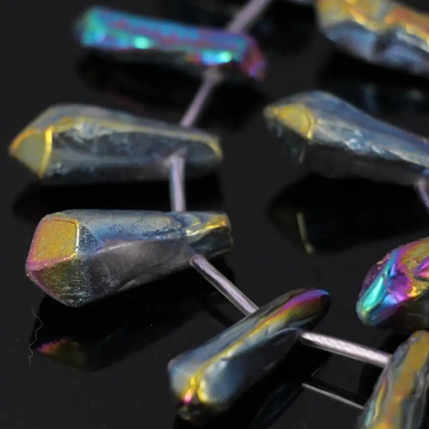 Полированные радужные титановые кварцевые друзы с кристаллами сверху бусины