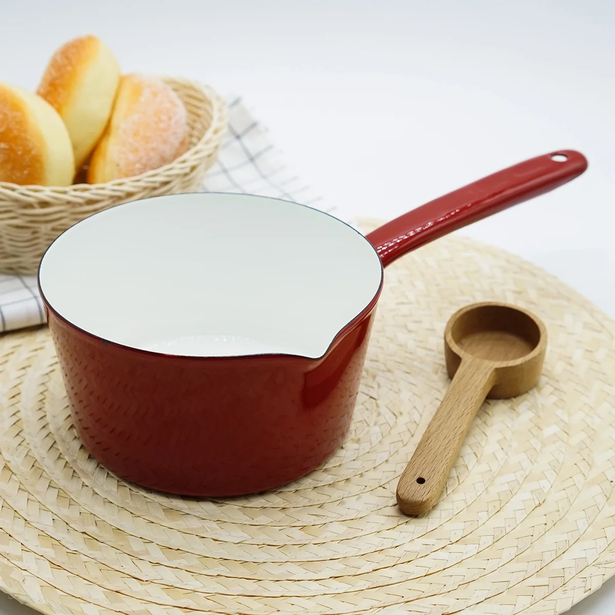 Эмалированный горшок с одной ручкой молочный для детского питания | Дом и сад