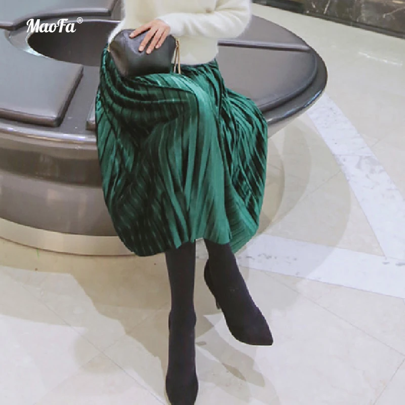 

2018 New Spring Women Suede Skirt green Long Pleated Skirts Womens Saias Midi Faldas Vintage Women Midi Skirt
