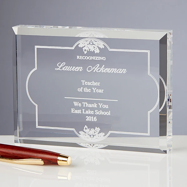 

Excellent Personalized Achievement Crystal Award Paperweight Gift Packing