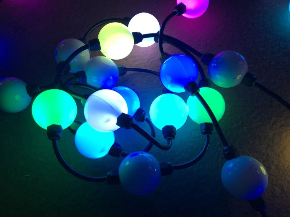 

360 degree 40pcs 50mm WS2811 full color milky ball;waterproof,DC12V input;1.44W;double side with 3pcs 5050 leds each side