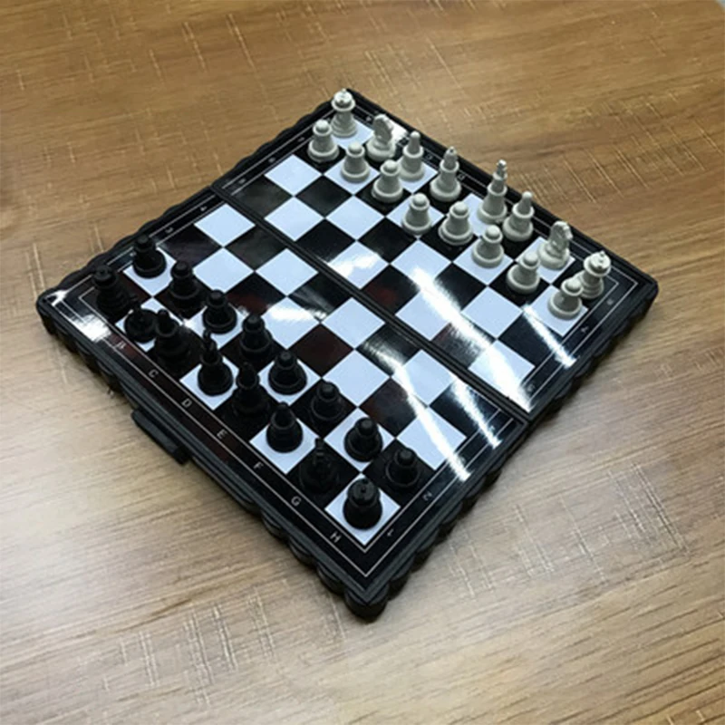 Переносные шахматы, набор магнитных складных досок, мини карманные Пластиковые легкие международные игры для детей, подарок для семейного отдыха