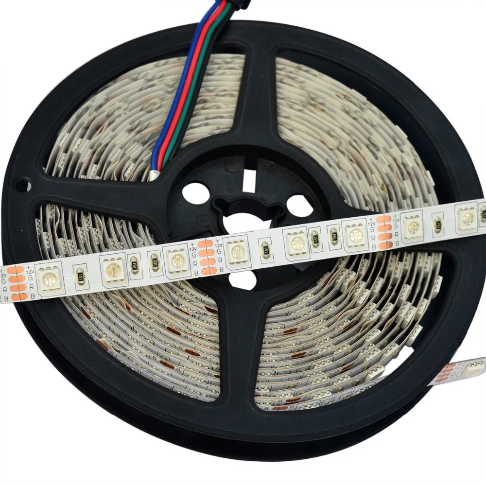 Светодиодная лента RGB неводонепроницаемая 5 м SMD 5050 300 бусин/рулон + ИК-пульт