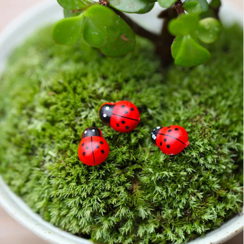 

50PCS Wooden Buttons Mini Ladybird Wih Gule Buttons Sewing Tools Decorative Button Scrapbooking Garment DIY Apparel Accessories