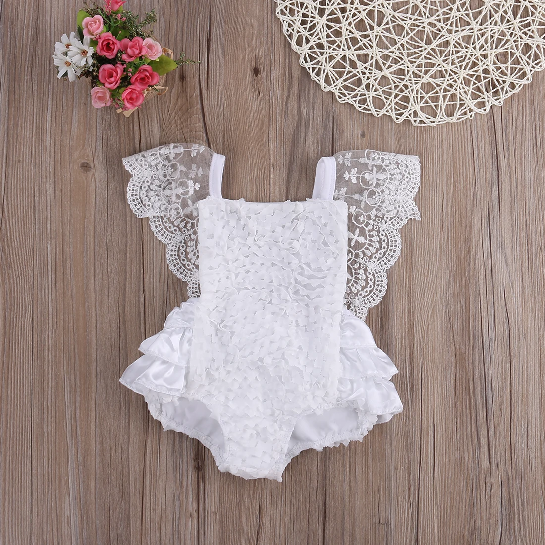 

Baby Girl Clothes Lace Floral Bodysuit Sunsuit Outfits Lovely White Lace Baby Bodysuits 0-18 Months for Birthday Party Bodysuits