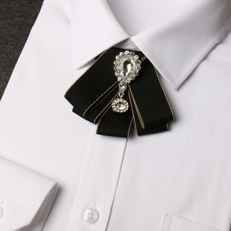 

New men's fashion superior quality bow tie British white diamond bow tie