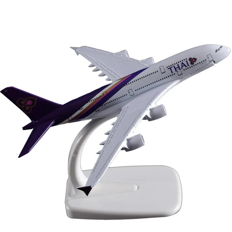 Модель самолета A380 16 см авиакомпании тайские авиалинии модель из сплава Тайланда