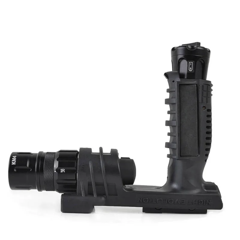 Тактический фонарик M910V вертикальный FOREGRIP WEAPONLIGHT чувствительный к давлению