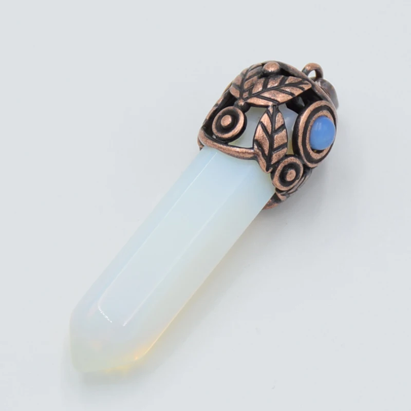 Ожерелье с подвеской в виде шестигранной стойки натуральным аметистом |