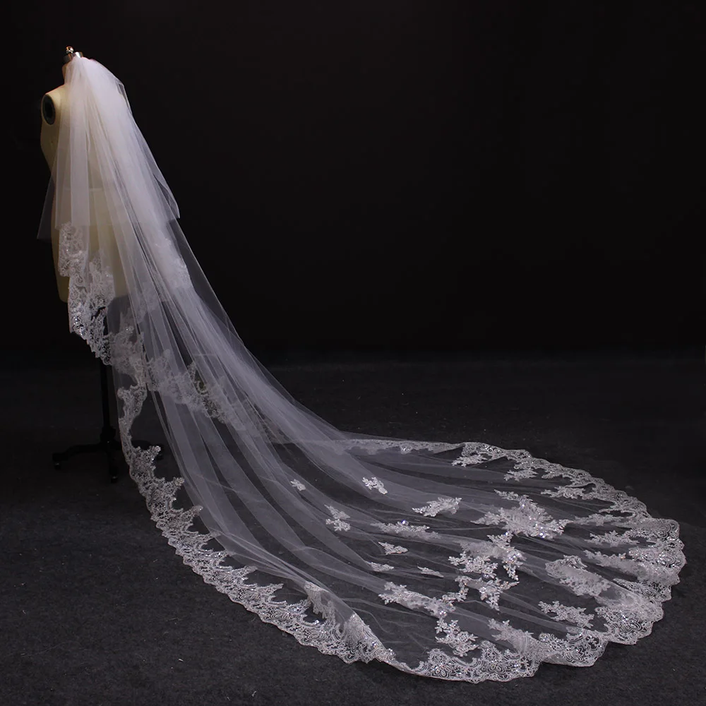 Фата свадебная двухслойная с гребнем роскошная блестками и кружевом свадебный