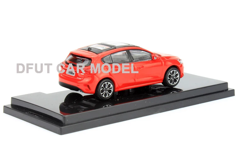 Литая 1: 64 лиса фокус модель автомобиля игрушка в коробке для подарка/коллекции/детей/украшения