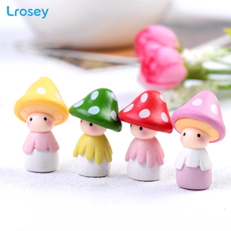 

4pcs Christmas decoration mushroom doll cake DIY material miniature garden 2018 best selling toys home decoration accessories