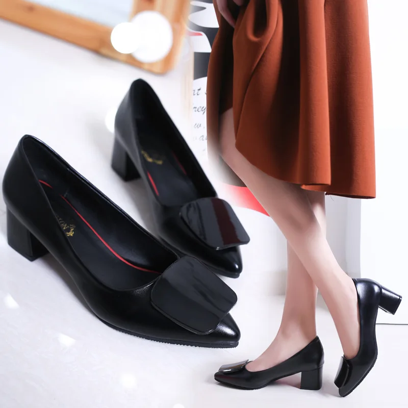 Женские тонкие туфли с острым носком на высоком толстом каблуке квадратной