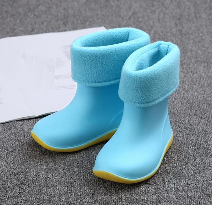 Новинка 2018 года Водонепроницаемые детские резиновые сапоги ярких цветов