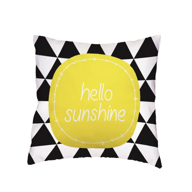 Минималистичная белая наволочка для подушки черно с волнистыми сердцами