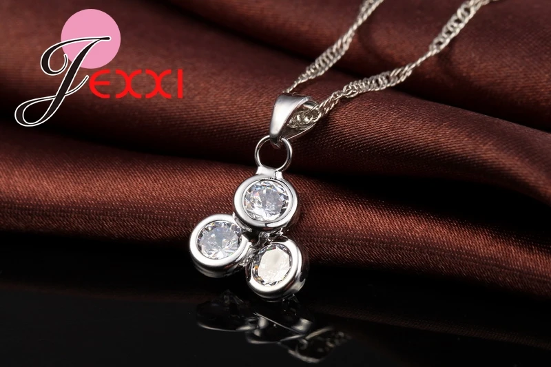 Комплект женских ювелирных украшений из серебра 925 пробы с тремя камнями |