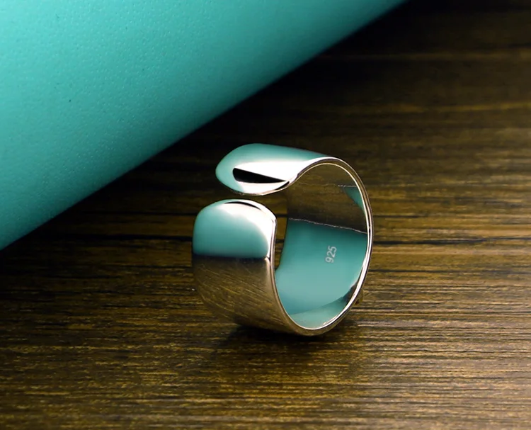 Высококачественное модное Золотое кольцо со стрекозой. Женское из серебра 925