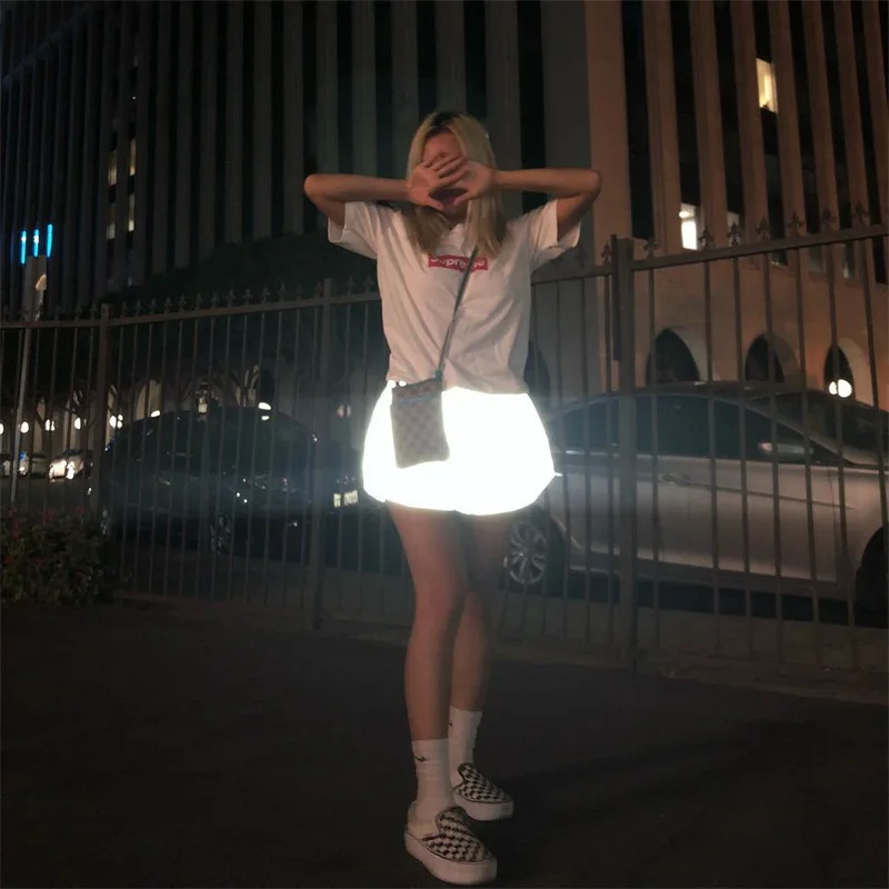 Hugcitar Свободные повседневные светоотражающие шорты с высокой талией осень зима женские модные сексуальные Клубные шорты