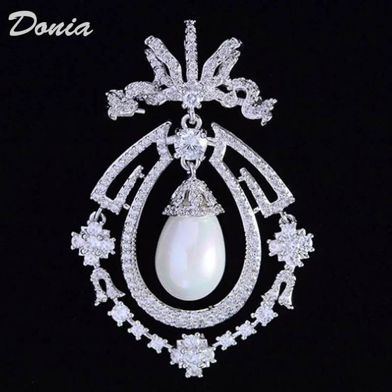 

Donia jewelry Klassieke kroon vorm bruiloft bloem broche vrouwen klassieke parel bruiloft broche en pin jurk jas jurk sieraden