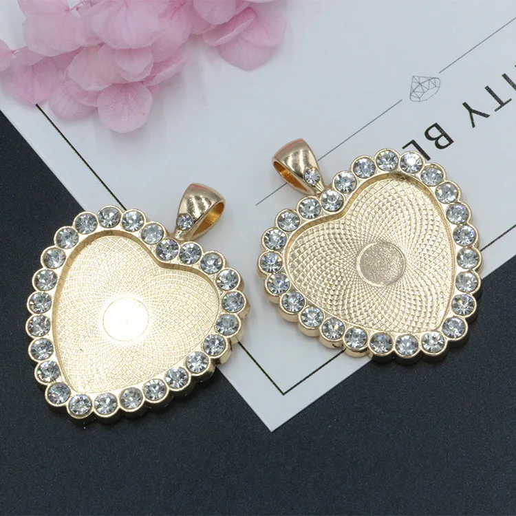 2pcs Crystal heart-shaped 25mm bottom retro love DIY high quality alloy jewelry accessories necklace alloy pendant
